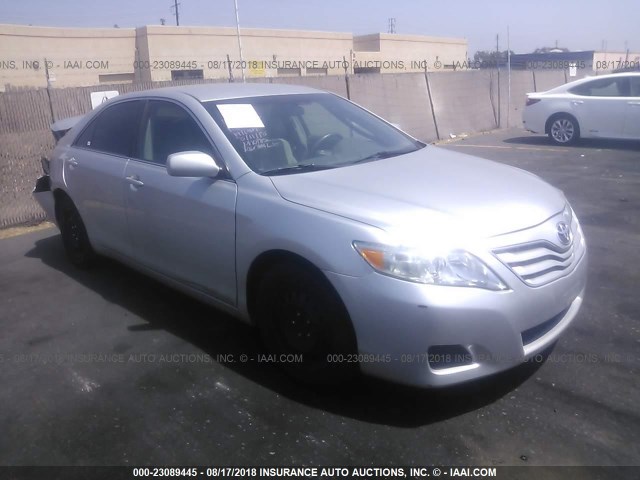 4T4BF3EK9BR135462 - 2011 TOYOTA CAMRY SE/LE/XLE ვერცხლისფერი ფოტო 1