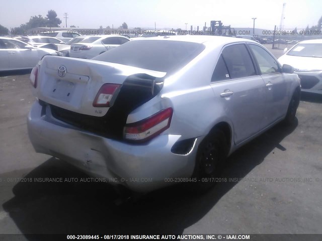 4T4BF3EK9BR135462 - 2011 TOYOTA CAMRY SE/LE/XLE ვერცხლისფერი ფოტო 4