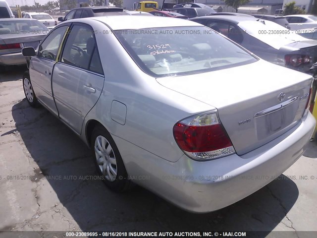 4T1BE30K65U557522 - 2005 TOYOTA CAMRY LE/XLE/SE 银色 照片 3