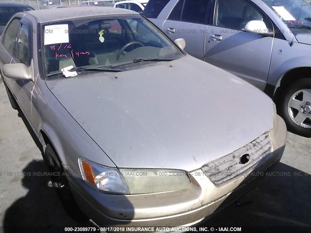 4T1BF22K3WU040992 - 1998 TOYOTA CAMRY CE/LE/XLE TAN photo 1