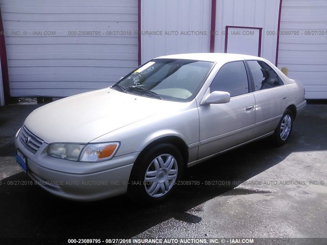4T1BG22K31U064490 - 2001 TOYOTA CAMRY CE/LE/XLE თაფლისფერი ფოტო 2