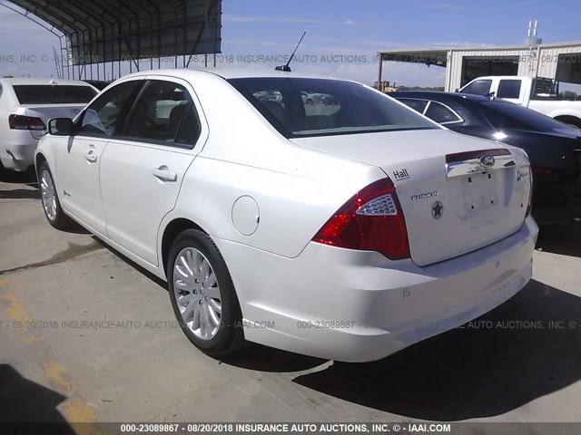 3FADP0L35CR197258 - 2012 FORD FUSION HYBRID WHITE photo 3