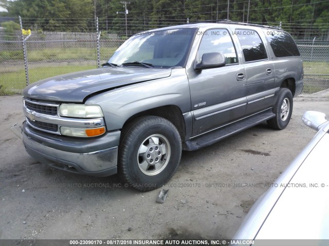 3GNEC16T2YG209310 - 2000 CHEVROLET SUBURBAN C1500 GRAY photo 2