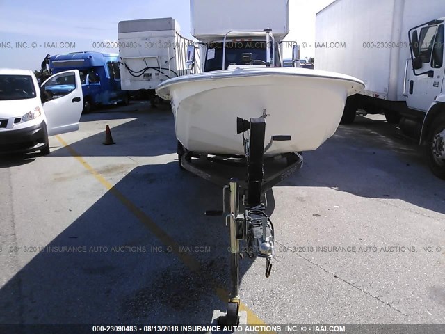 EKH0T742I011 - 2011 CAROLINA SKIFF BOAT  WHITE photo 6