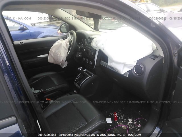 1C4NJDEB9GD752870 - 2016 JEEP COMPASS LATITUDE ლურჯი ფოტო 5