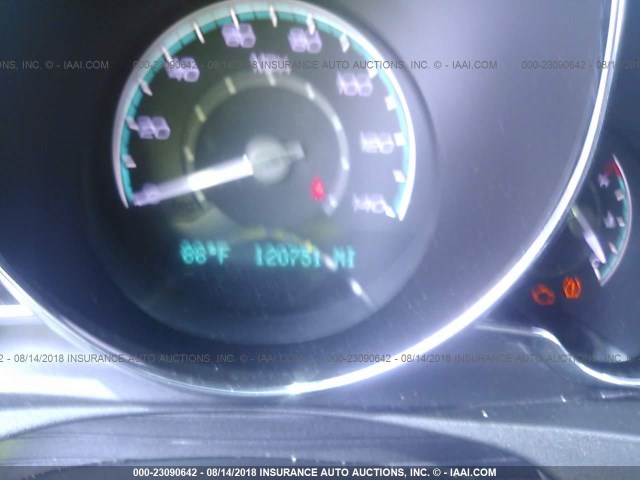 1G1ZC5E05AF167613 - 2010 CHEVROLET MALIBU 1LT SILVER photo 6