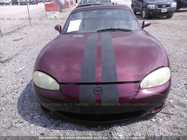 JM1NB353630301526 - 2003 MAZDA MX-5 MIATA MAROON photo 6