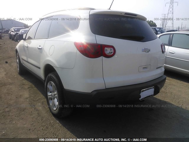 1GNKREEDXBJ384901 - 2011 CHEVROLET TRAVERSE LS WHITE photo 3