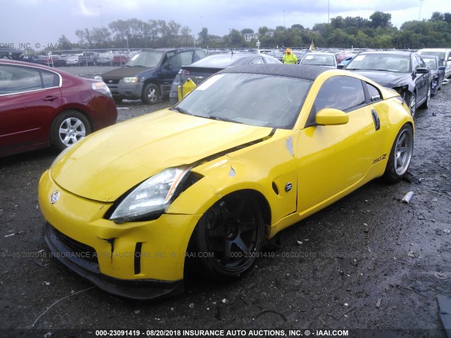 JN1AZ34D35M604427 - 2005 NISSAN 350Z COUPE YELLOW photo 2