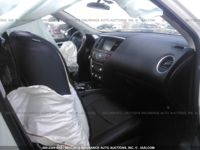5N1DR2MN0HC675149 - 2017 NISSAN PATHFINDER S/SV/SL/PLATINUM WHITE photo 5