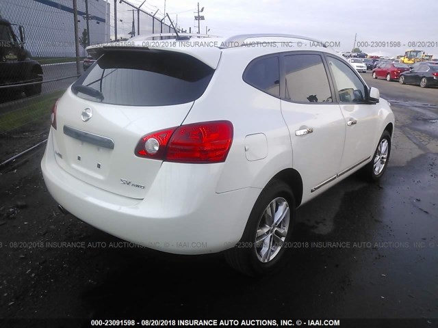 JN8AS5MV6CW413788 - 2012 NISSAN ROGUE S/SV WHITE photo 4