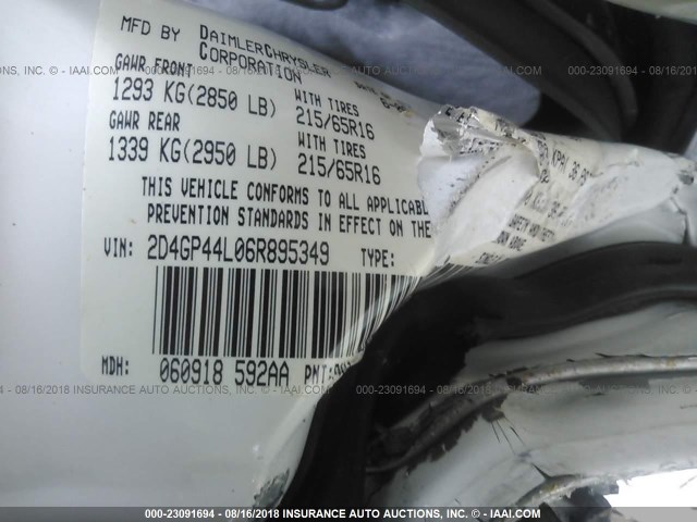 2D4GP44L06R895349 - 2006 DODGE GRAND CARAVAN SXT WHITE photo 9