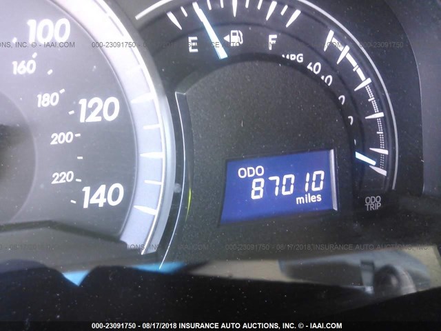 4T4BF1FK3CR214498 - 2012 TOYOTA CAMRY SE/LE/XLE ვერცხლისფერი ფოტო 7