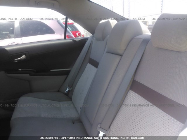 4T4BF1FK3CR214498 - 2012 TOYOTA CAMRY SE/LE/XLE ვერცხლისფერი ფოტო 8