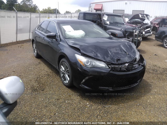 4T1BF1FK6GU140266 - 2016 TOYOTA CAMRY LE/XLE/SE/XSE 黑色 照片 1