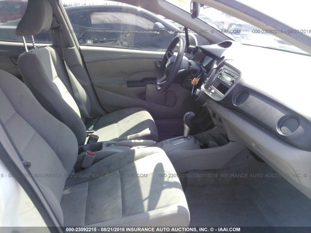 JHMZE2H39BS009644 - 2011 HONDA INSIGHT WHITE photo 5