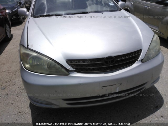 4T1BE32KX3U142195 - 2003 TOYOTA CAMRY LE/XLE/SE Gümüş foto 6