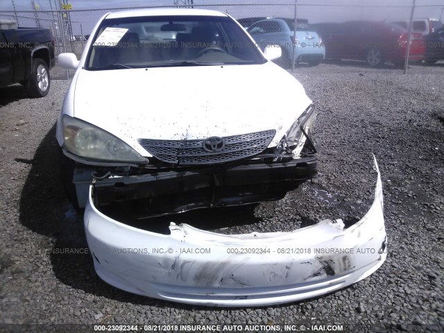 4T1BE32K72U061072 - 2002 TOYOTA CAMRY LE/XLE/SE 白色 照片 6