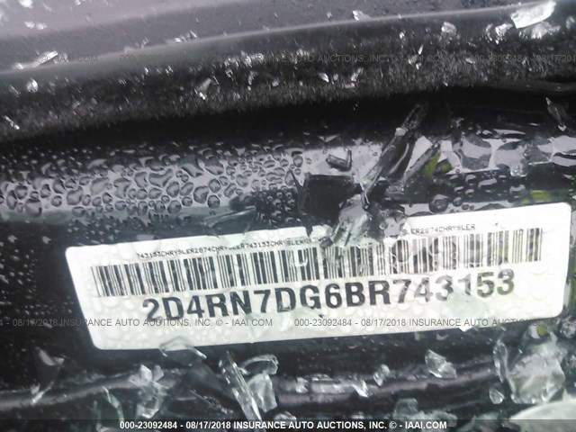 2D4RN7DG6BR743153 - 2011 DODGE GRAND CARAVAN R/T BLACK photo 9