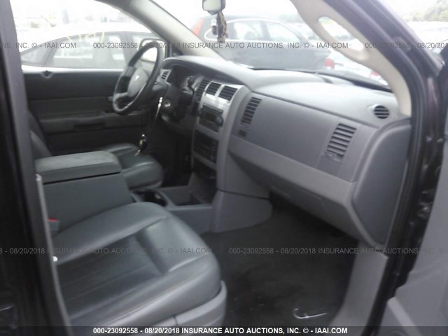 1D4HD58D15F550715 - 2005 DODGE DURANGO LIMITED 紫色 照片 5