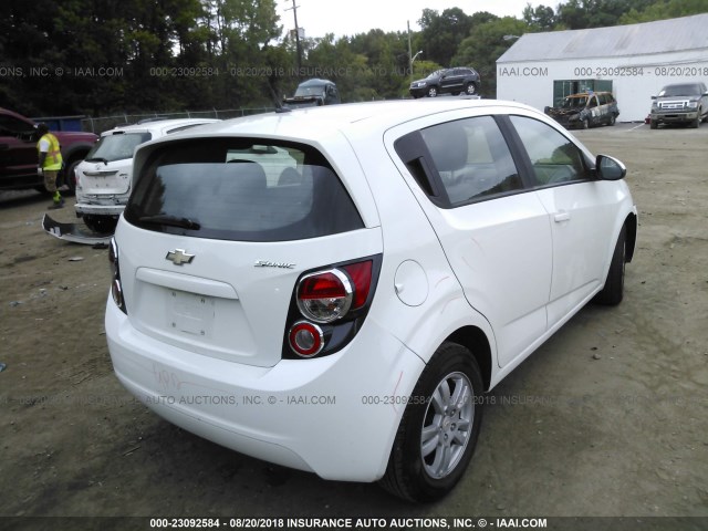 1G1JA6SH4C4164056 - 2012 CHEVROLET SONIC LS WHITE photo 4