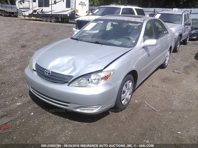 4T1BE32K63U204272 - 2003 TOYOTA CAMRY LE/XLE/SE 银色 照片 2