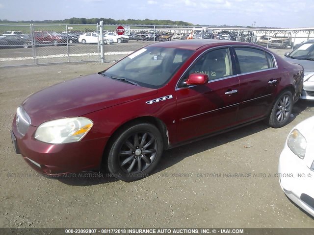 1G4HE57Y58U100365 - 2008 BUICK LUCERNE CXS RED photo 2