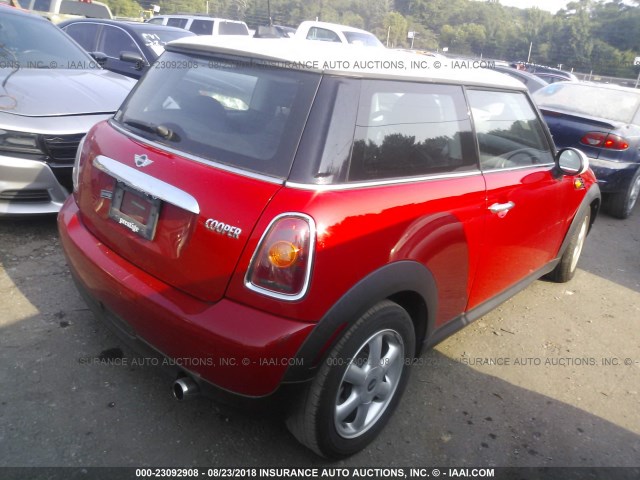 WMWMF335X9TU73616 - 2009 MINI COOPER RED photo 4