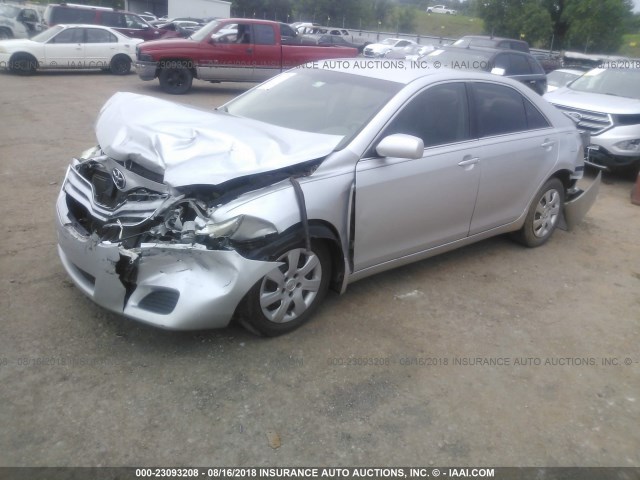 4T4BF3EK1AR047052 - 2010 TOYOTA CAMRY SE/LE/XLE ვერცხლისფერი ფოტო 2