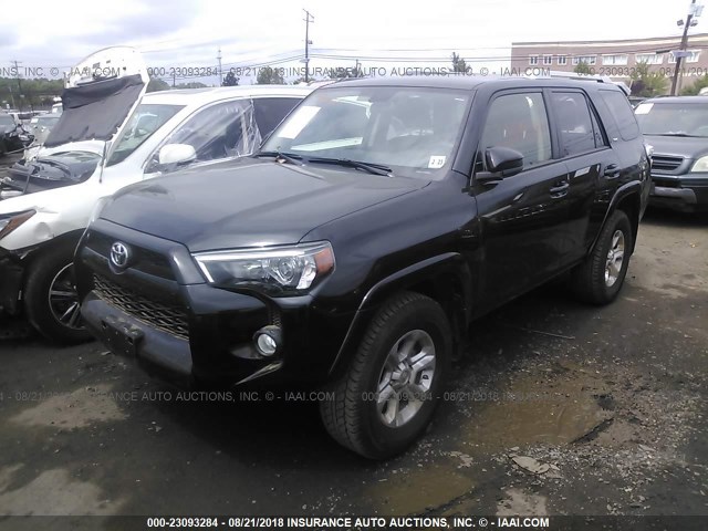 JTEBU5JR4J5531290 - 2018 TOYOTA 4RUNNER SR5 PREM/LTDL/TRAIL/TRD BLACK photo 2