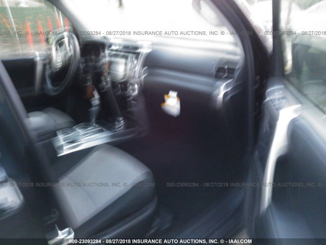 JTEBU5JR4J5531290 - 2018 TOYOTA 4RUNNER SR5 PREM/LTDL/TRAIL/TRD BLACK photo 5