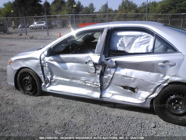 4T1BF1FK8DU250344 - 2013 TOYOTA CAMRY L/SE/LE/XLE Gümüş foto 6