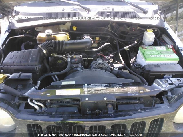 1J4GL38K74W161617 - 2004 JEEP LIBERTY RENEGADE BLACK photo 10