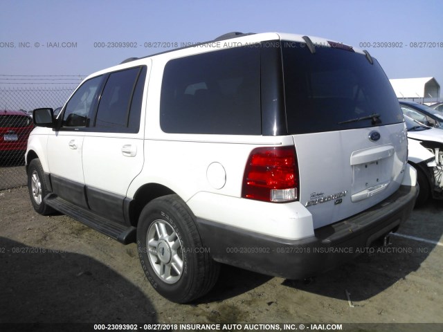 1FMPU16L94LA46176 - 2004 FORD EXPEDITION XLT WHITE photo 3