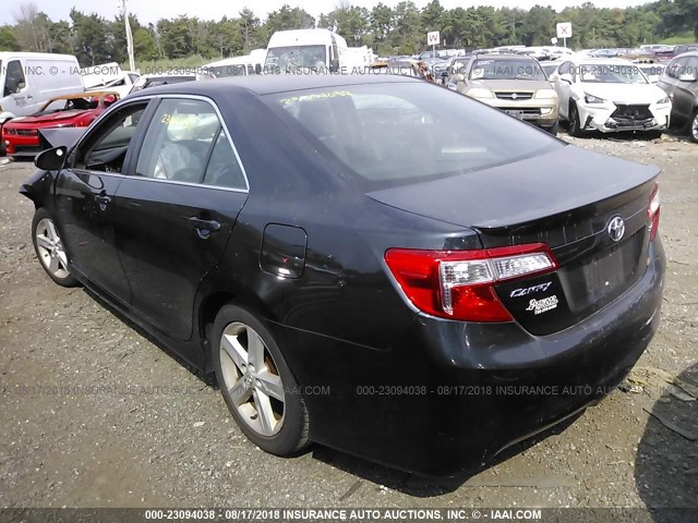 4T1BF1FK0CU195645 - 2012 TOYOTA CAMRY SE/LE/XLE BLUE photo 3