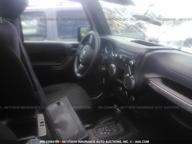 1C4AJWAG1DL706723 - 2013 JEEP WRANGLER SPORT GRAY photo 5