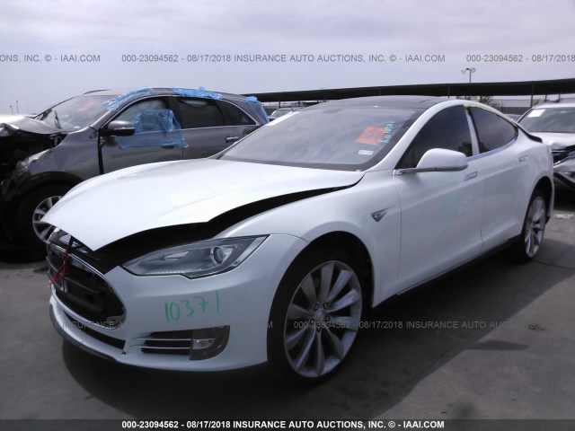 5YJSA1CG1DFP04736 - 2013 TESLA MODEL S WHITE photo 2