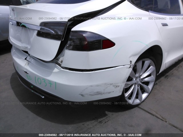 5YJSA1CG1DFP04736 - 2013 TESLA MODEL S WHITE photo 6