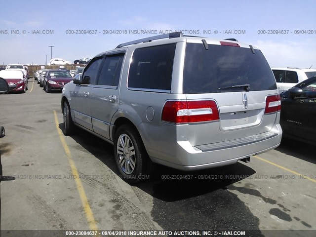 5LMFU27517LJ04221 - 2007 LINCOLN NAVIGATOR Silber Foto 3