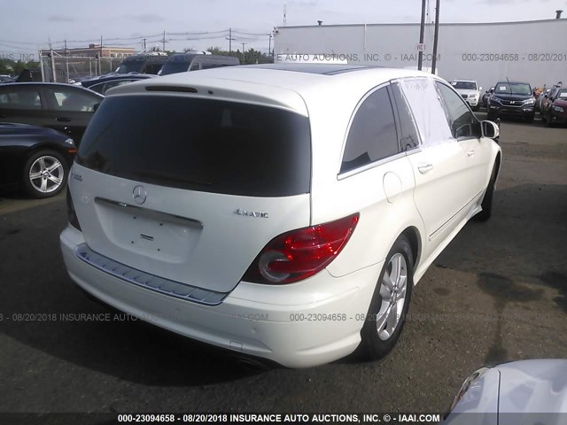 4JGCB65E38A081172 - 2008 MERCEDES-BENZ R 350 WHITE photo 4