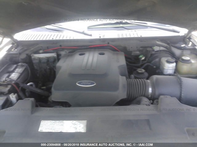 1FMRU15W54LA32800 - 2004 FORD EXPEDITION XLT GRAY photo 10