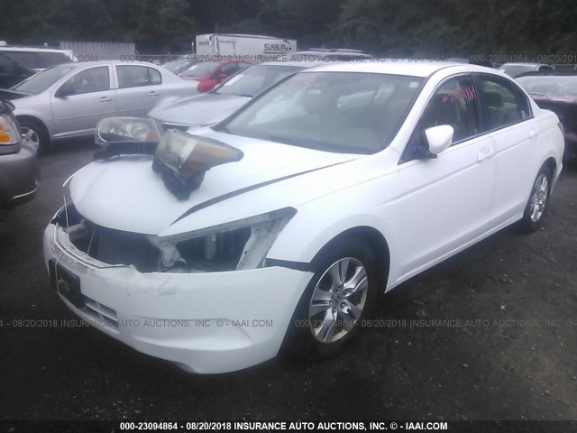 1HGCP26418A153444 - 2008 HONDA ACCORD LXP WHITE photo 2