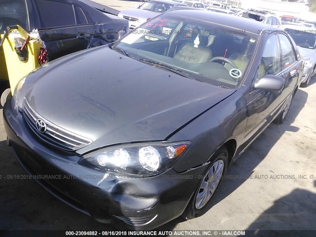 4T1BE32K85U555350 - 2005 TOYOTA CAMRY LE/XLE/SE Boz foto 2