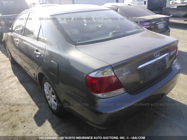 4T1BE32K85U555350 - 2005 TOYOTA CAMRY LE/XLE/SE Boz foto 3