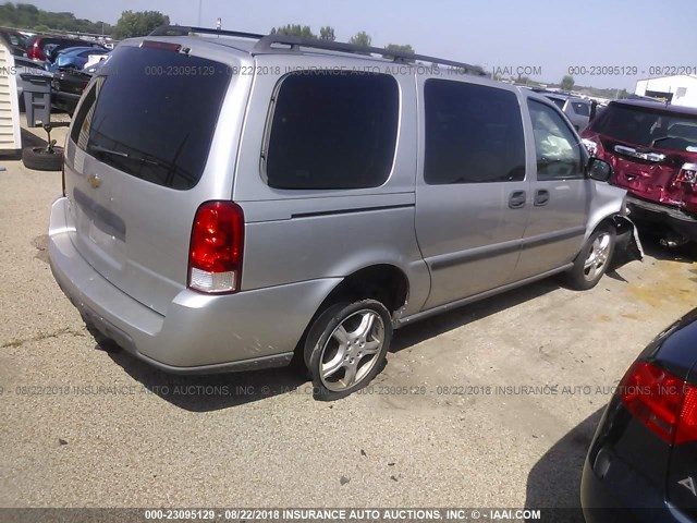 1GNDV231X7D211350 - 2007 CHEVROLET UPLANDER LS SILVER photo 4