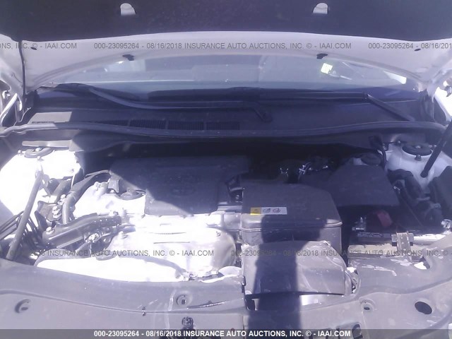 4T1BF1FK8HU365936 - 2017 TOYOTA CAMRY LE/XLE/SE/XSE 白色 照片 10