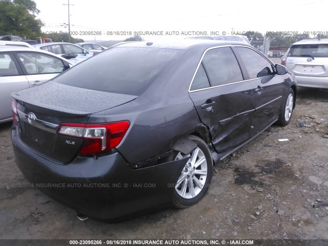 4T1BK1FK3EU552640 - 2014 TOYOTA CAMRY SE/XLE GRAY photo 4