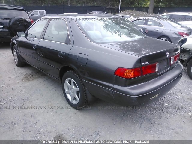 JT2BG22K6Y0441800 - 2000 TOYOTA CAMRY CE/LE/XLE 灰色 照片 3
