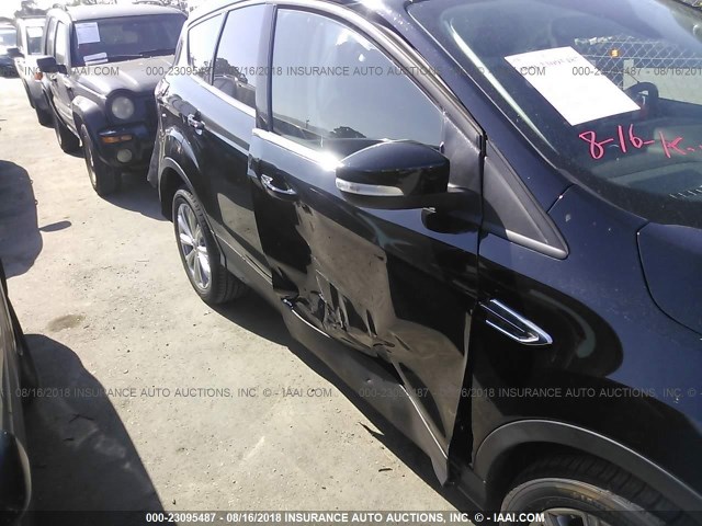 1FMCU0J91JUC88132 - 2018 FORD ESCAPE TITANIUM Navy photo 6