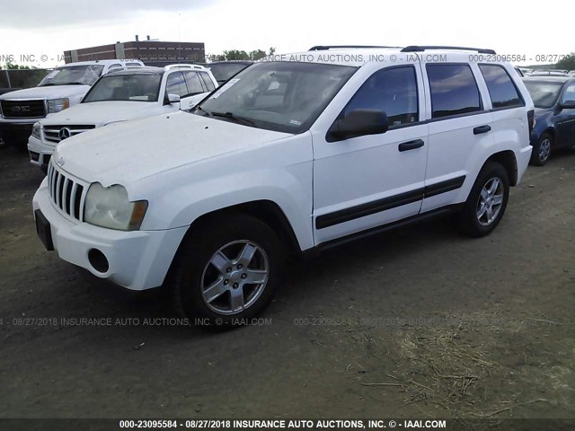 1J4GR48KX5C697257 - 2005 JEEP GRAND CHEROKEE LAREDO/COLUMBIA/FREEDOM 白色 照片 2
